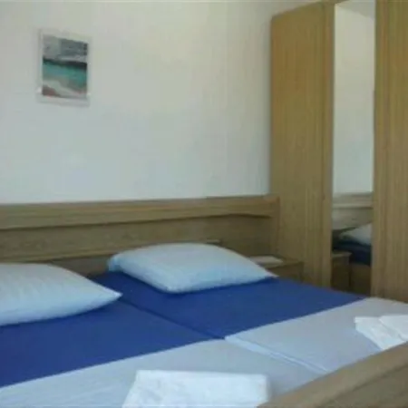 Arleta Trogir