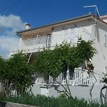 Arleta