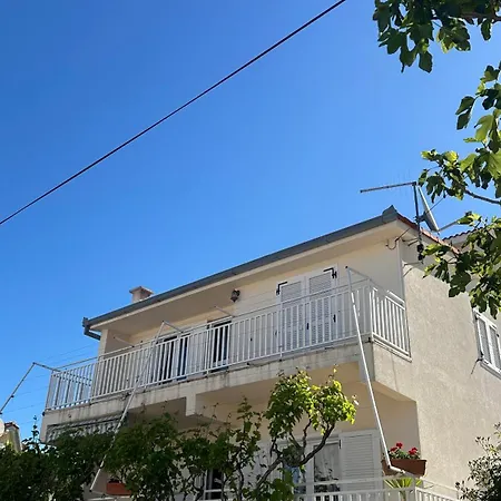 Arleta * טרוגיר
